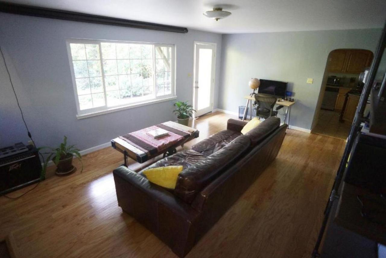 Large 1 Bedroom Apartment, Home Theater, Fireplace Berkeley Luaran gambar