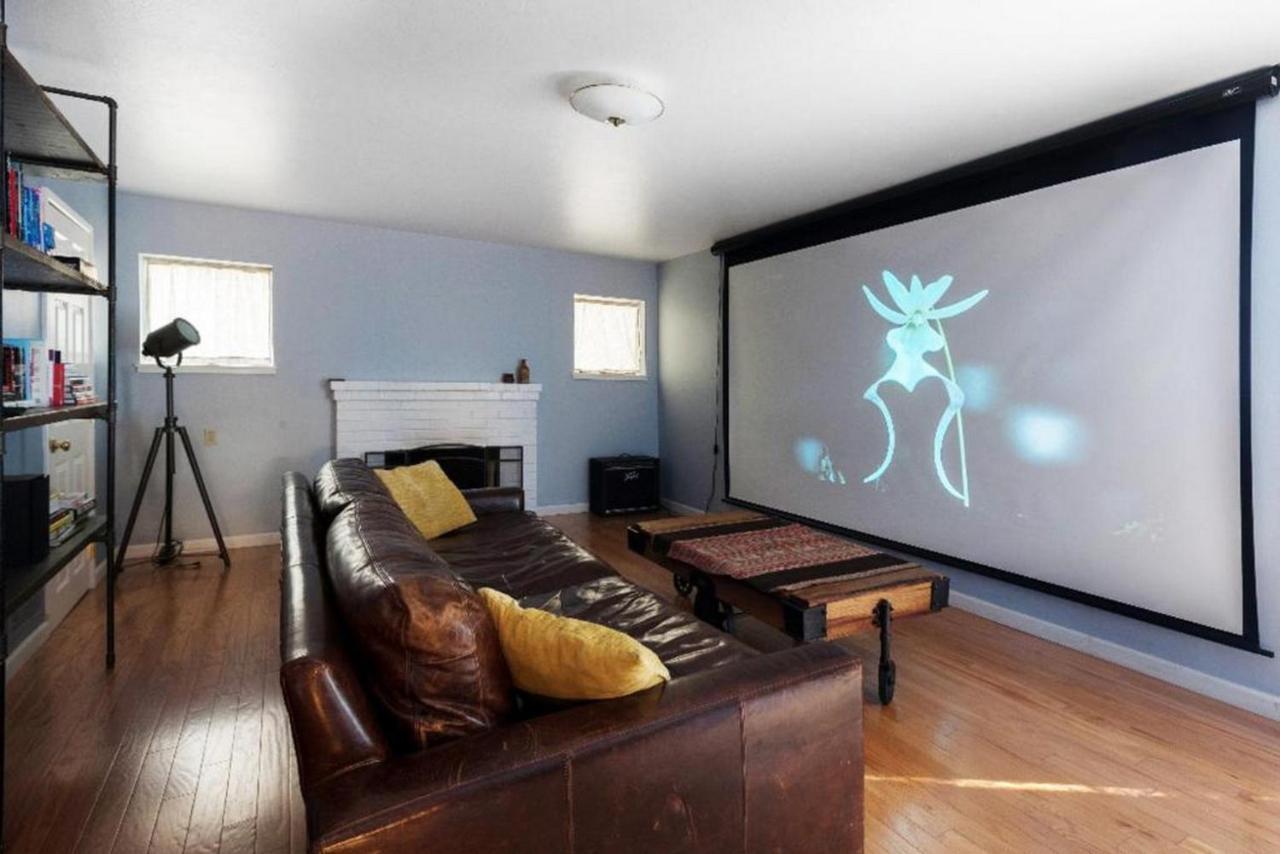 Large 1 Bedroom Apartment, Home Theater, Fireplace Berkeley Luaran gambar