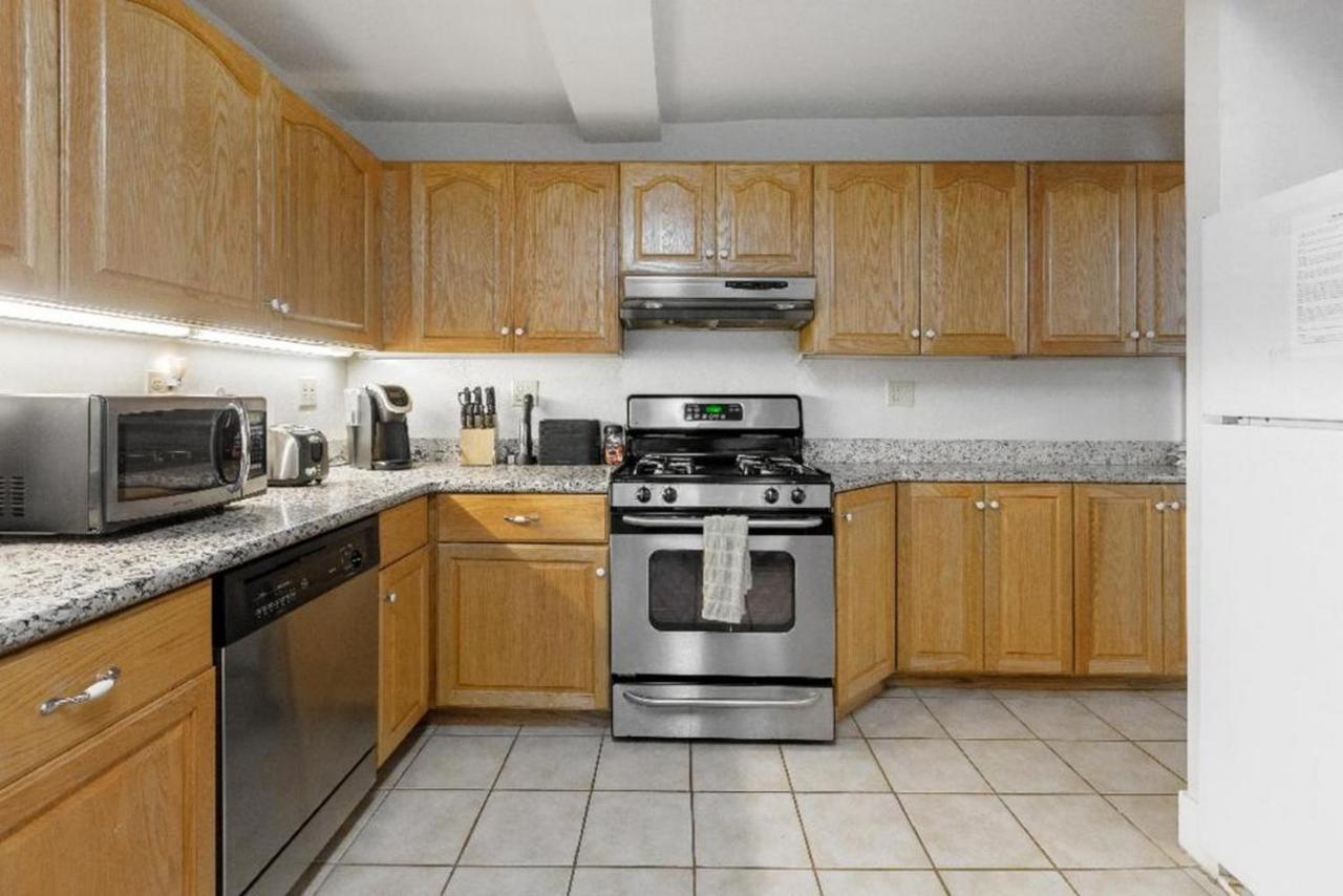 Large 1 Bedroom Apartment, Home Theater, Fireplace Berkeley Luaran gambar